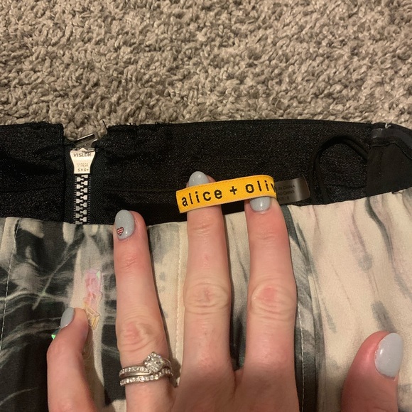 Alice & Olivia Cocktail Dress 8 - Picture 7 of 8